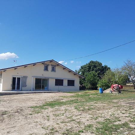 Gite Paisible Renove Hagetmau Exterior photo